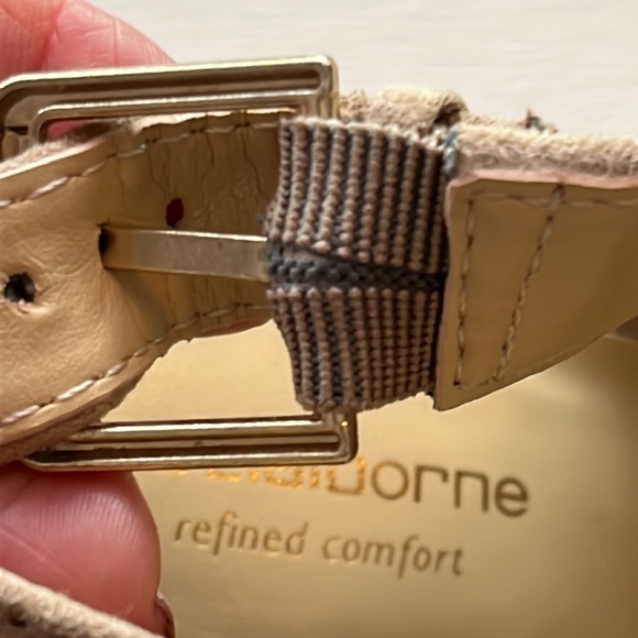 Liz Claiborne refined, comfort, stacked heel, open weave sandals 5.5 - Picture 9 of 9